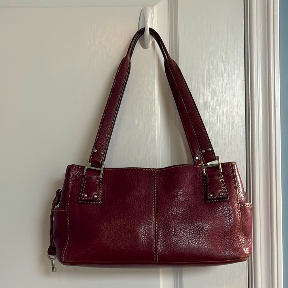 FOSSIL Elegant Burgundy Leather Handbag